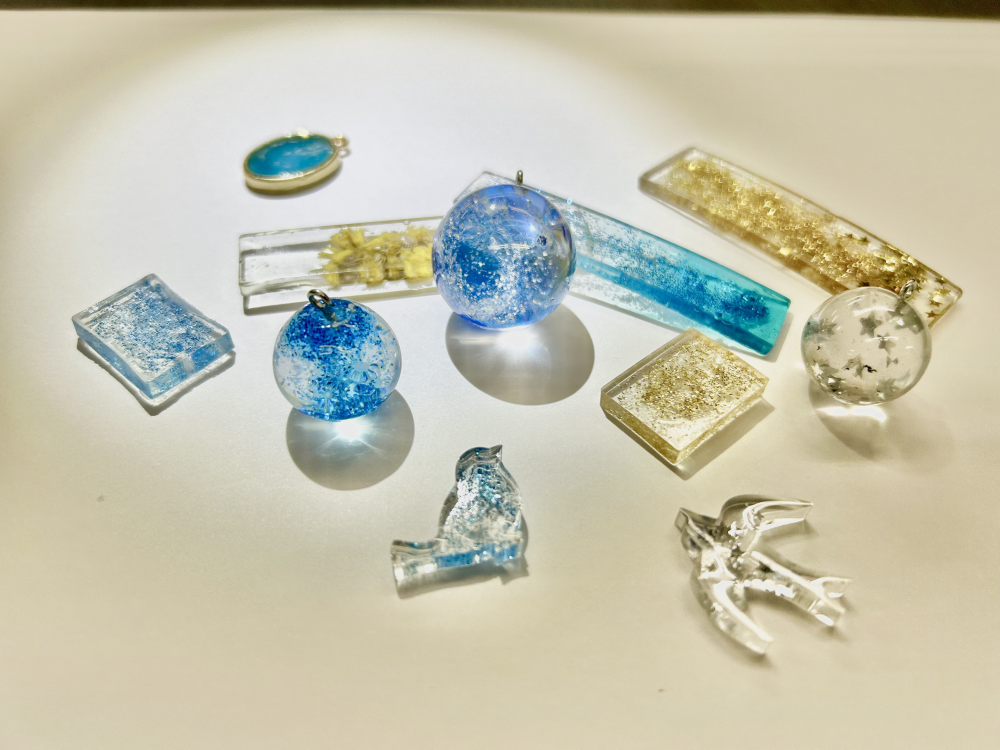 【11：30～】ものづくり文化祭2025　なつやすみファクトリー～つなげる、固める、閉じ込める　樹脂のパワーをレジンアートで体感！～