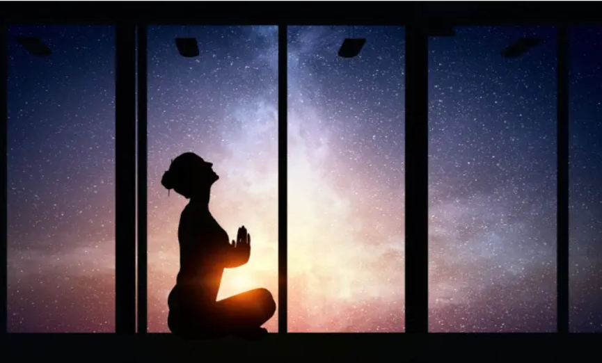 夜yoga　ナイトヨガ