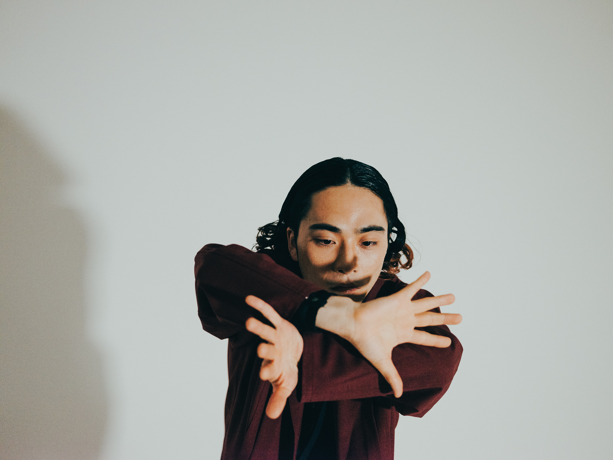 手から生まれる「うるしだんす」